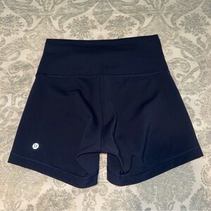 Lululemon Wunder Train Contour Fit High-Rise Short 4” SIZE 8